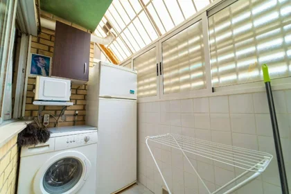 Habitación privada en C. Alhambra, 41005 Sevilla, Spain, imagen 8 de 18