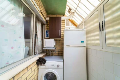 Habitación privada en C. Alhambra, 41005 Sevilla, Spain, imagen 9 de 18