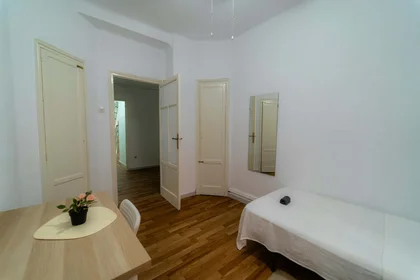 Özel oda konumu C. Palacio Valdés, 41005 Sevilla, Spain, 7 16 görüntüsü