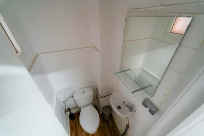 Özel oda konumu C. Palacio Valdés, 41005 Sevilla, Spain, 8 16 görüntüsü