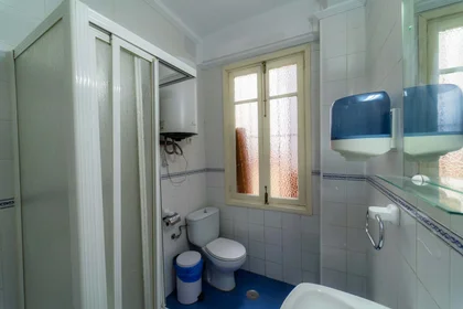 Özel oda konumu C. Palacio Valdés, 41005 Sevilla, Spain, 9 16 görüntüsü