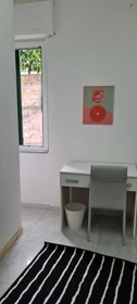 Room for rent in a shared flat in Napoli