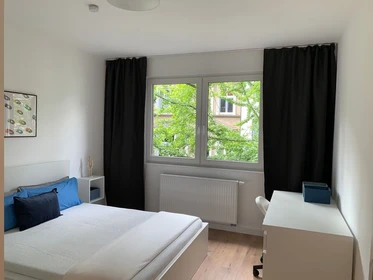 Bright private room in Essen