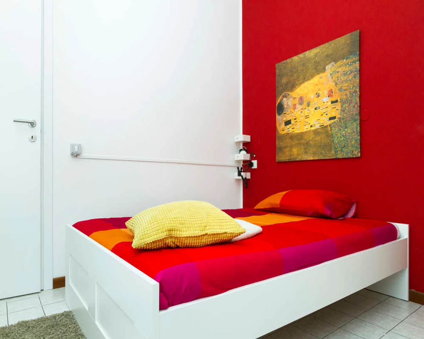 Cozy room for students available in