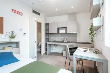 Chambre privée à Viale della Toscana, 10, 50127 Firenze FI, Italy, image 1 de 10