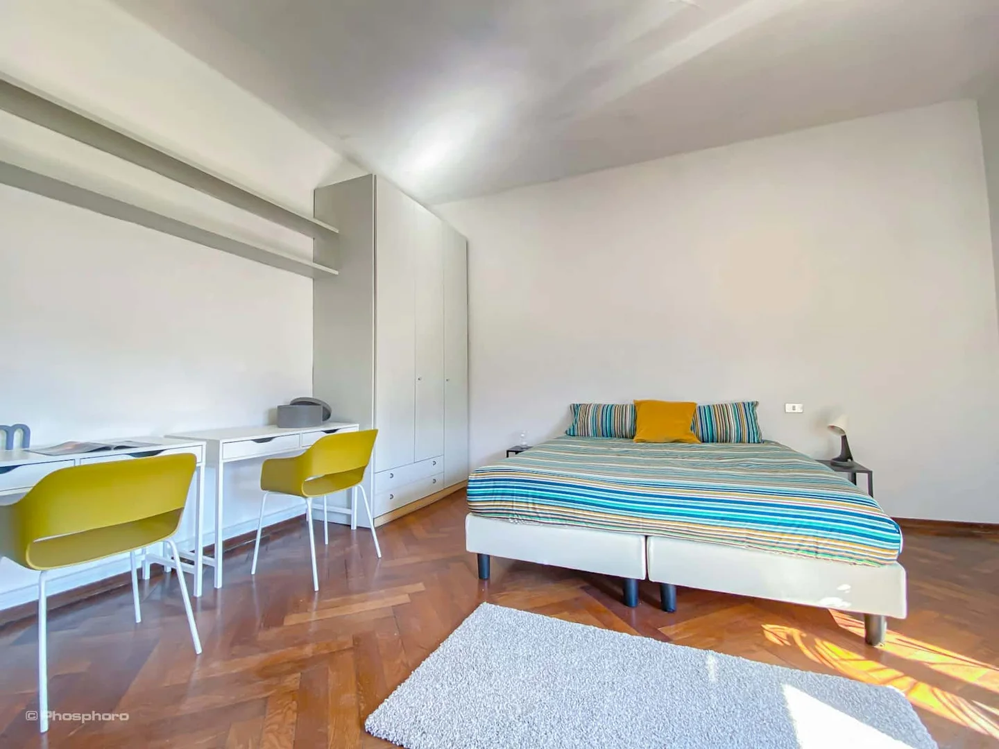 Room for rent in student apartment in , fully furnished