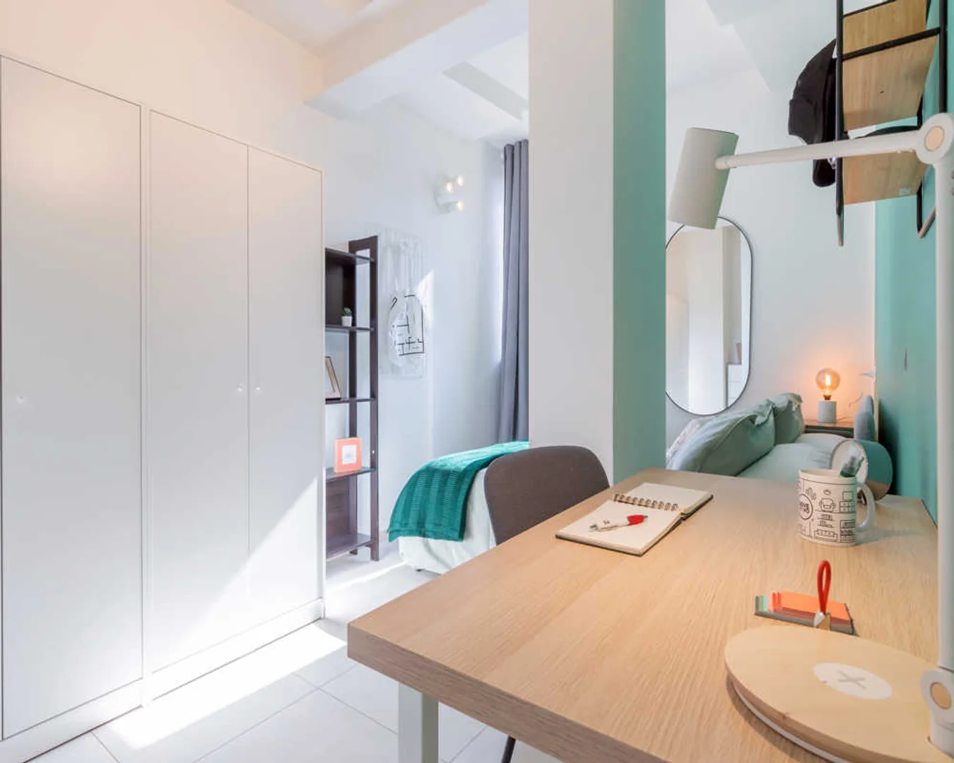 Habitación para estudiantes en  con área de estudio y facilidades compartidas