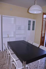 Habitación privada en Via Lombardia, 2, 09127 Cagliari CA, Italy, imagen 5 de 8