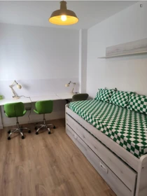 Quarto para alugar com cama de casal em Mostoles