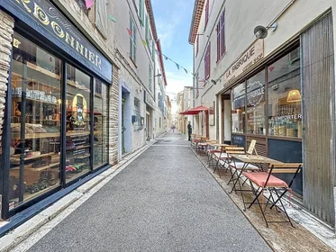 Private room at Antibes, 06600, image 1 of 10