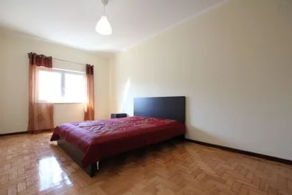 Habitación privada en Rua Dom António Bento Martins Júnior, 3, imagen 7 de 8