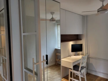 Apartamento moderno e brilhante em Warszawa