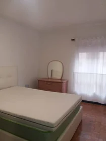 Chambre privée à Rua Padre António Vieira, 3, image 14 de 16