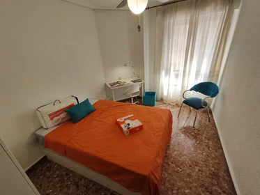 Habitación privada barata en Murcia