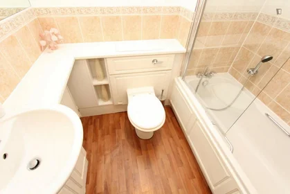 Privatzimmer in der Bartholomew Court, 10 Newport Avenue, bild 6 von 15