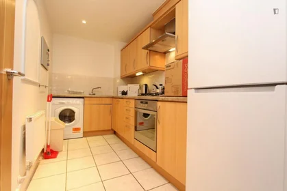 Privatzimmer in der Bartholomew Court, 10 Newport Avenue, bild 7 von 15