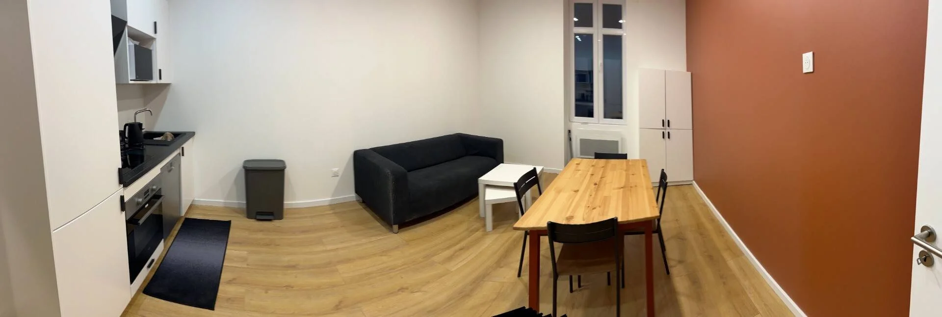 Chambre à louer dans un appartement d'étudiant à , entièrement meublée