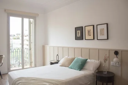 Shared room at Carrer de Muntaner, Sant Gervasi-Galvany, image 1 of 10