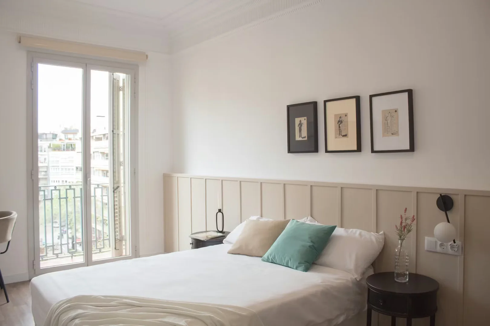 Comfortable and spacious student room in 