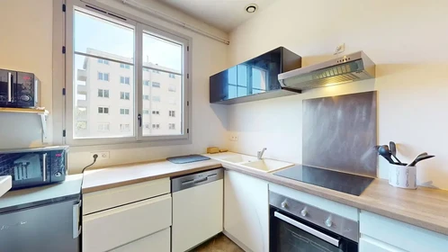 Quarto privado em Rue de l'Intendant Le Nain, , imagem 6 de 10