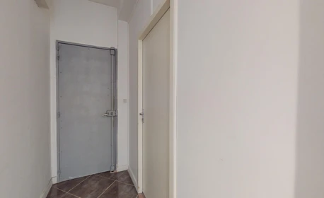 Habitación privada en 9 Rue De L'intendant Le Nain, imagen 28 de 34