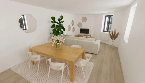 Entire apartment at Rue d'Illzach, image 1 of 3