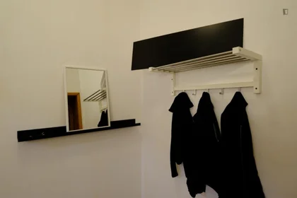 Quarto privado em Via Torino, imagem 26 de 27