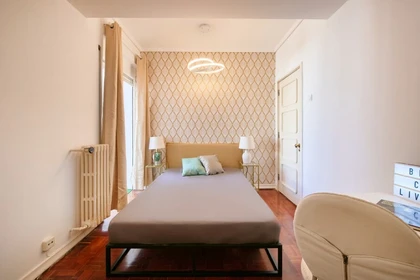 Cheap private room in Lisboa