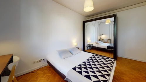 Private room at 6 rue Florian, image 1 of 10