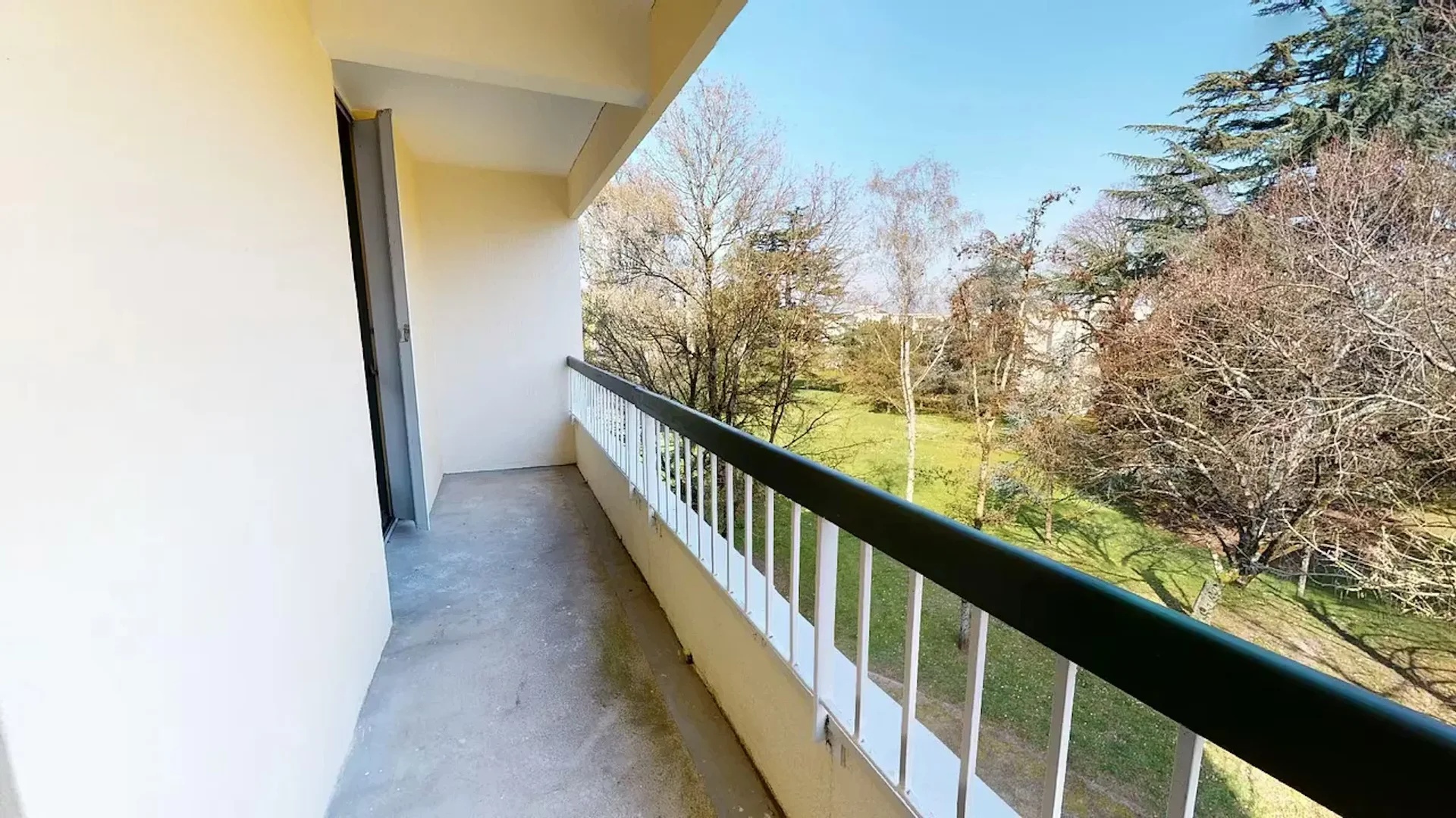 Camera per studenti economica vicino al campus a