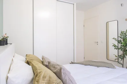 Private room at Boulevard Albert 1er, image 11 of 49