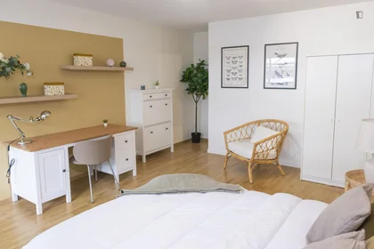 Private room at Boulevard Albert 1er, image 7 of 49