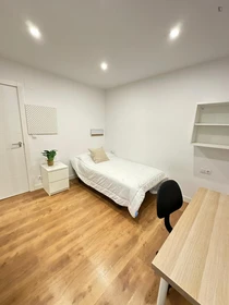 Habitación en alquiler con cama doble Pamplona-iruna