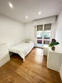 Pamplona-iruna de çift kişilik yataklı kiralık oda