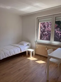 Appartamento intero in Bahnstraße, Erzhausen, immagine 2 di 6