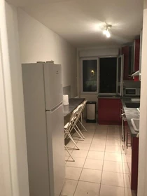 Quarto para alugar num apartamento partilhado em Évry