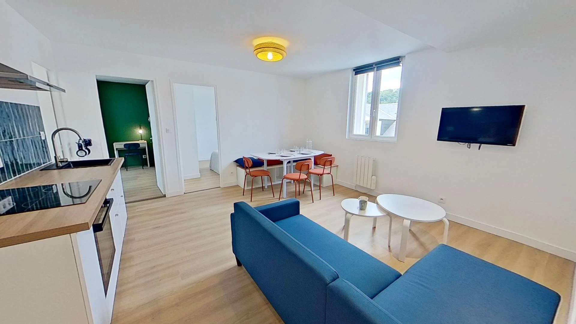 Chambre conviviale pour les étudiants dans  avec des équipements modernes