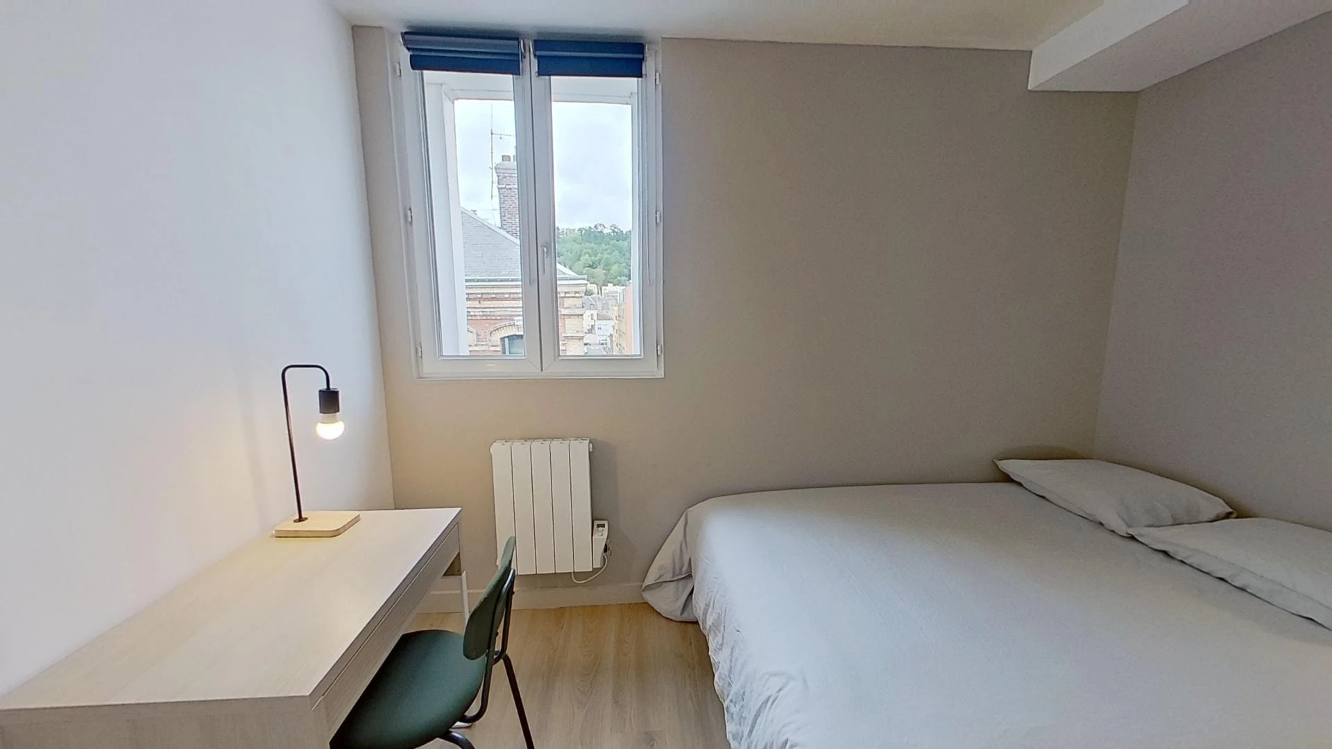 Chambre d'étudiant fonctionnelle parfaite pour étudier dans 