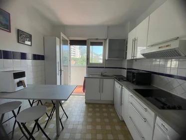Família em Toulon, 83000, imagem 6 de 9