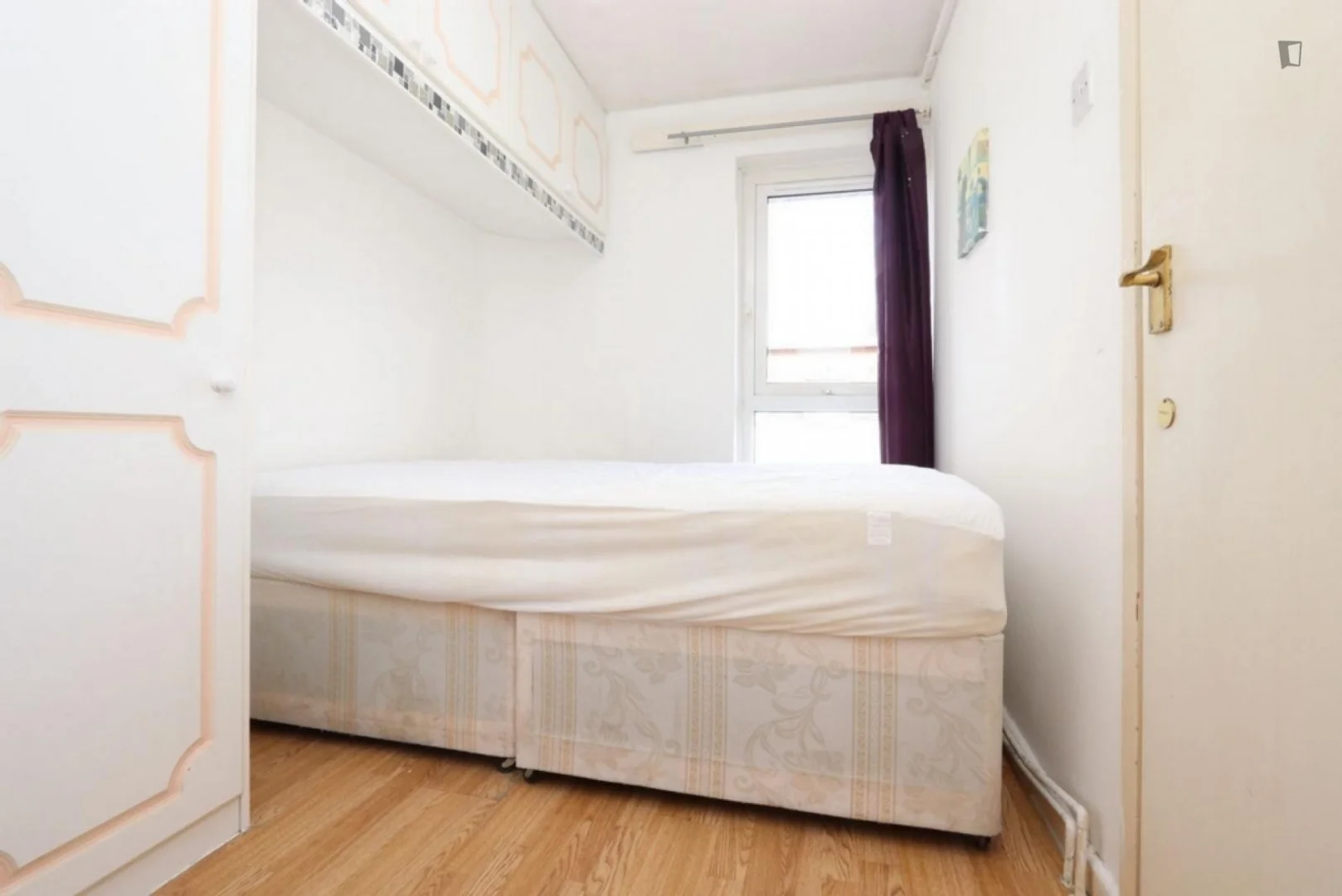 Habitación acogedora para estudiantes disponible en 