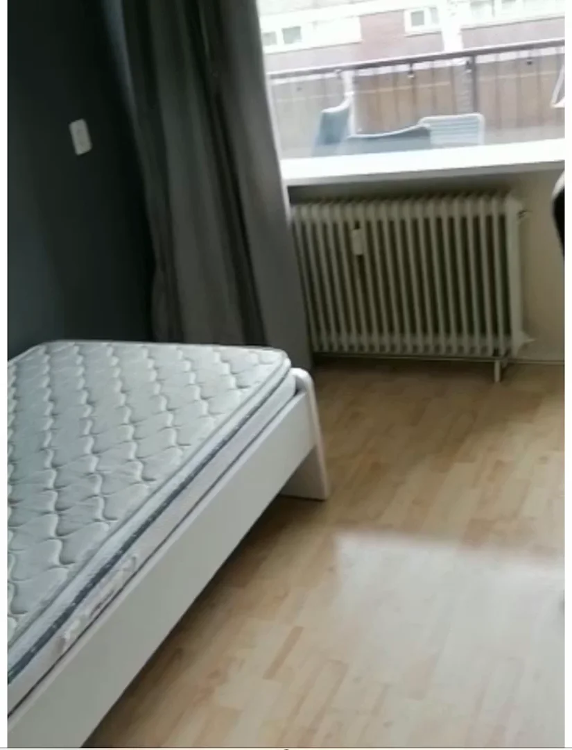 Studentenfreundliches Zimmer in  mit modernen Annehmlichkeiten