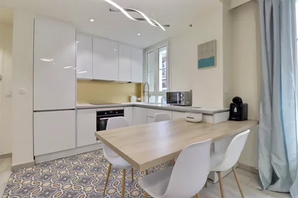 Entire apartment at Rue Gutenberg, 15th Arrondissement, image 8 of 10