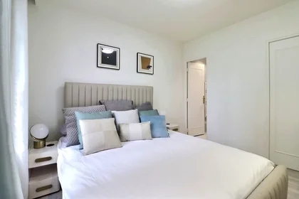 Entire apartment at Rue Gutenberg, 15th Arrondissement, image 9 of 10