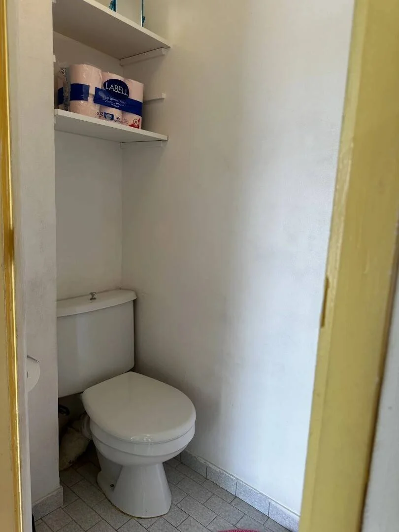 Economical student room with convenient location in 