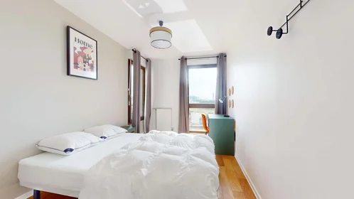 Quarto privado em 2 Rue Denfert Rochereau, 93200 Saint-Denis, France, imagem 4 de 8