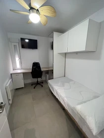 Room for rent in a shared flat in Zaragoza