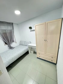 Room for rent with double bed Getafe