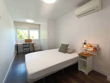 Habitación privada en C. de Rafael Fernández Hijicos, 33, Puente de Vallecas, 28038 Madrid, Spagna, imagen 1 de 20