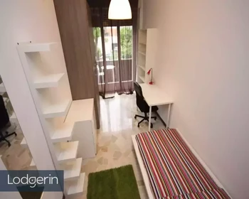 Quarto para alugar com cama de casal em Milano