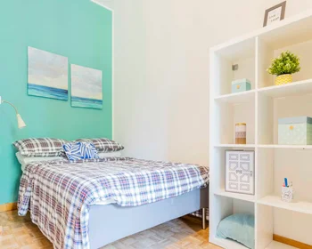 Room for rent in a shared flat in {area}